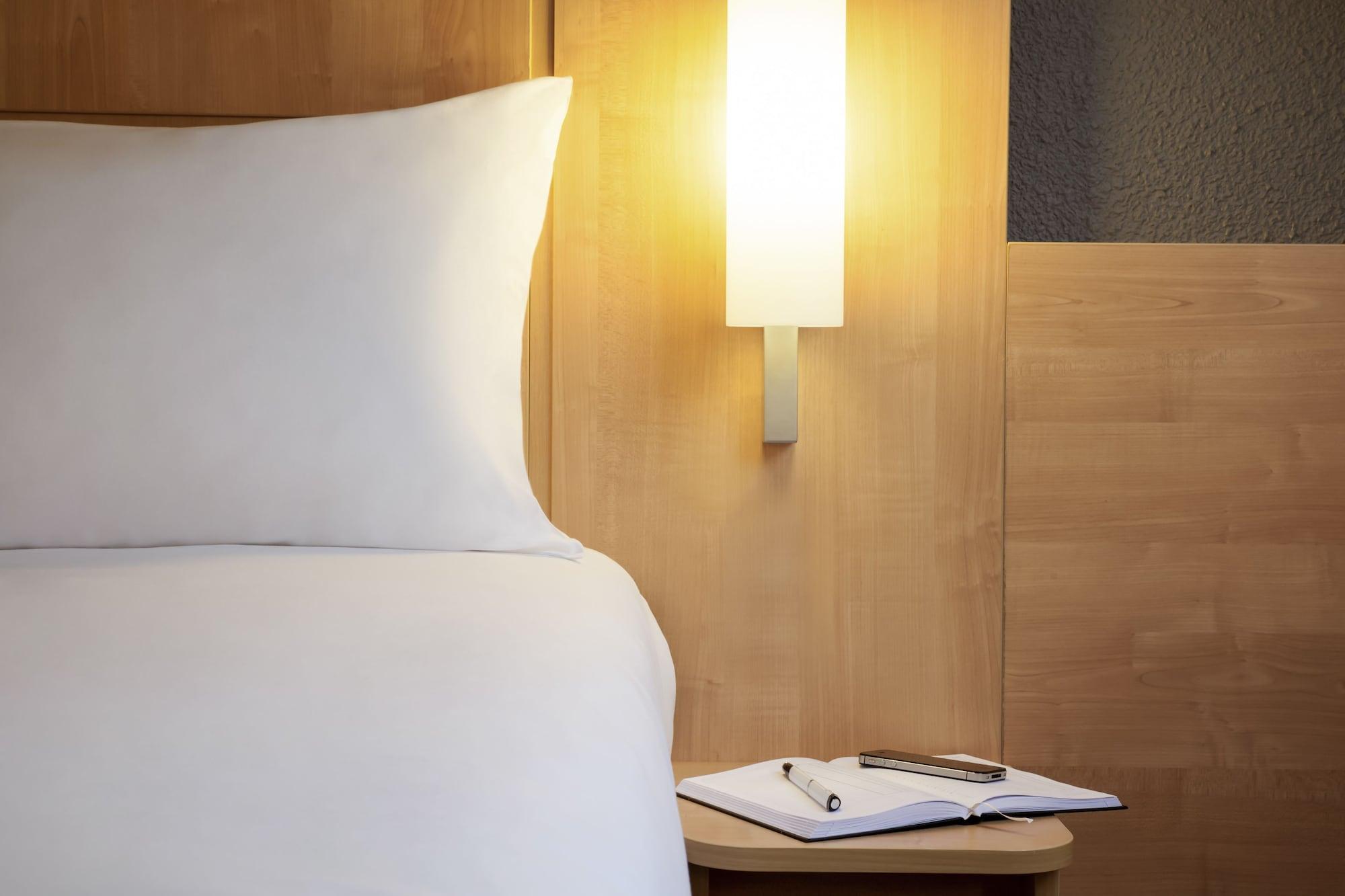 Ibis Santiago Providencia Hotel Екстериор снимка