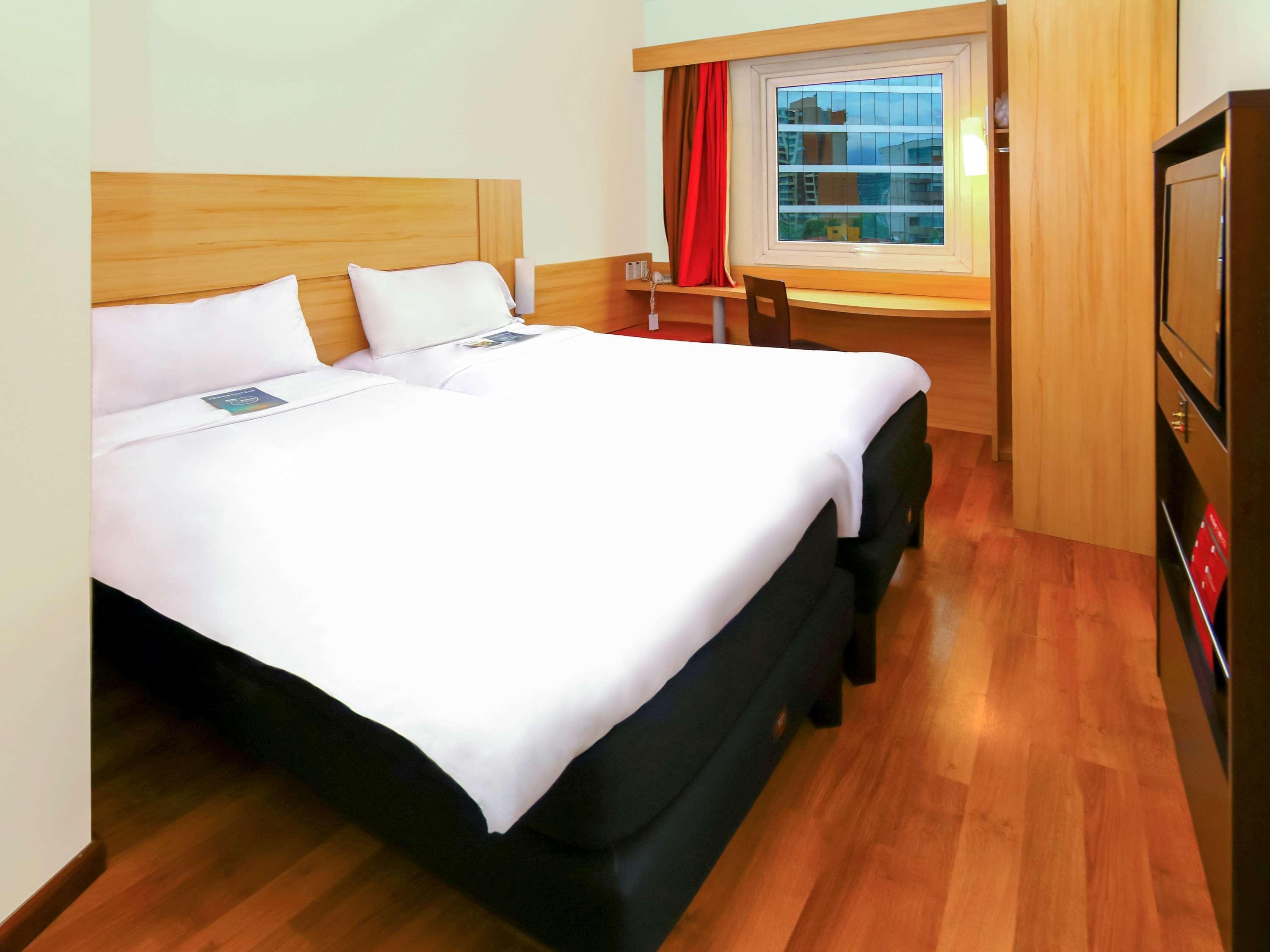 Ibis Santiago Providencia Hotel Екстериор снимка