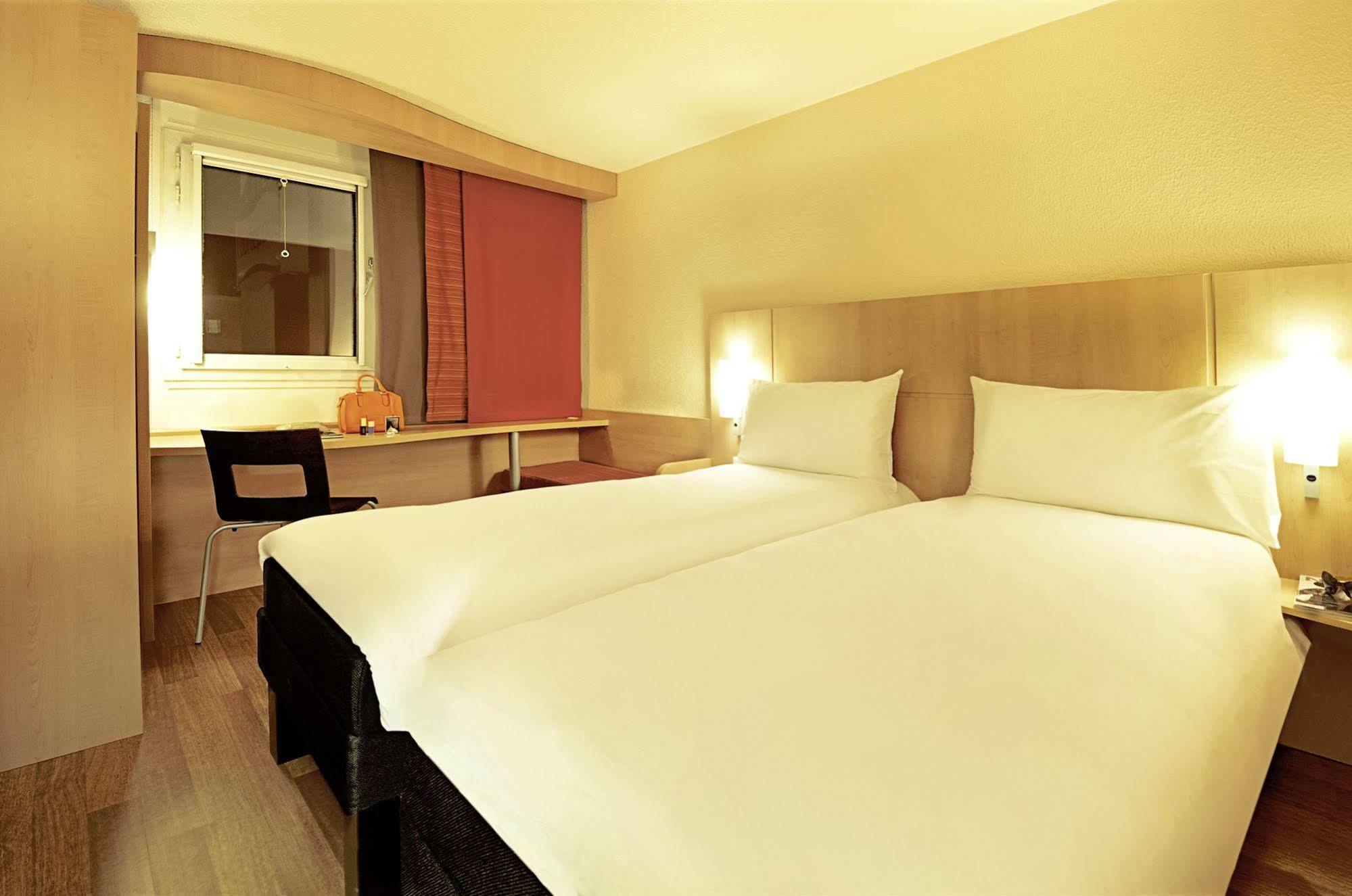 Ibis Santiago Providencia Hotel Екстериор снимка